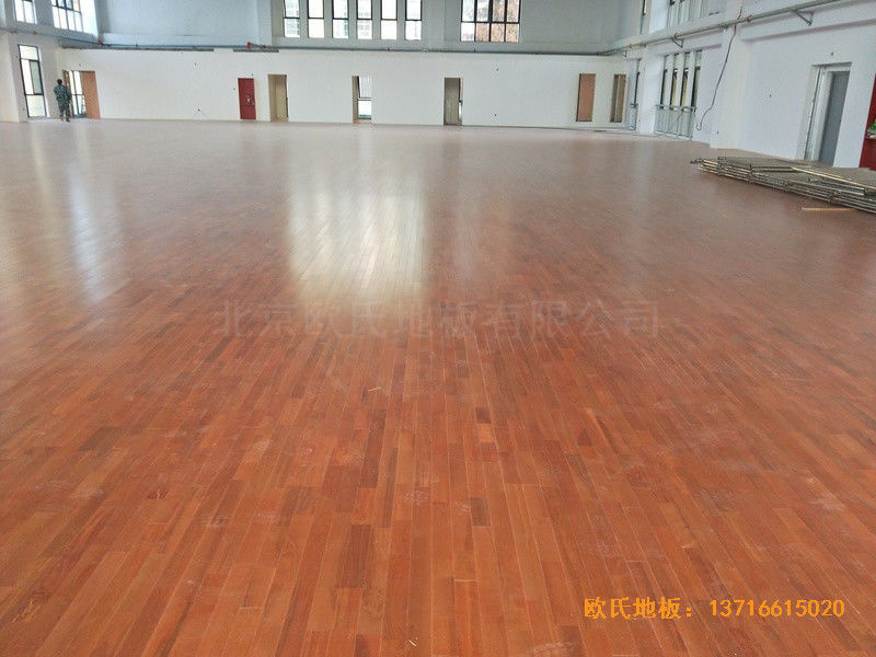 安徽上派學區(qū)中心學?；@球館運動木地板施工案例2
