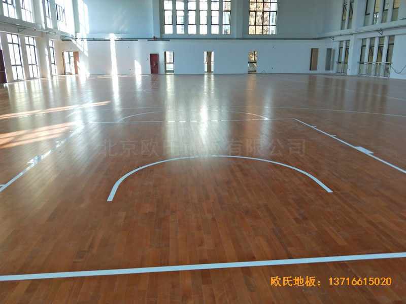 安徽上派學區(qū)中心學?；@球館運動木地板施工案例4