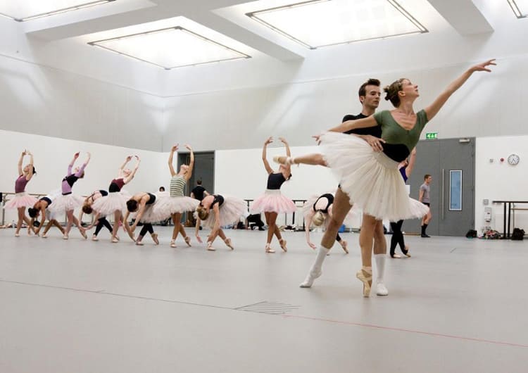 籃球場地板價(jià)格